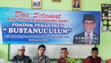 Foto: H Bakri (tengah) Hadiri kegiatan Doa Selamat Penggunaan gedung asrama baru Ponpes Bustanul Ulum (Dok: Daus/Zabak.id)